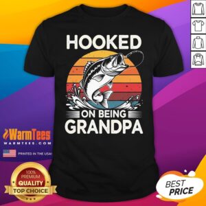 Awesome Vintage Retro Hooked On Being Grandpa T-Shirt