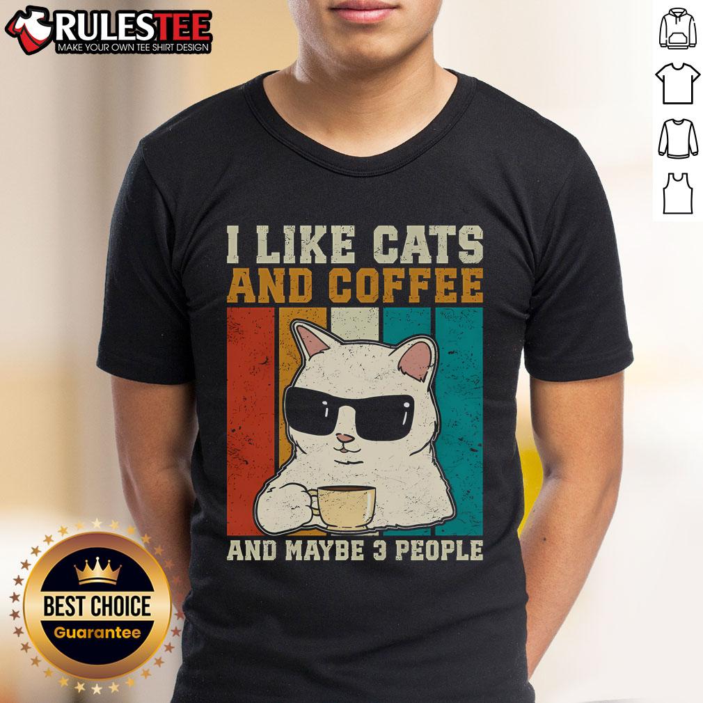 Awesome I Like Cats And Coffee And Maybe 3 People Vintage T-Shirt