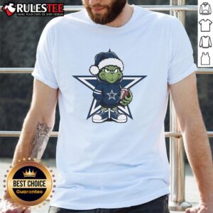 Awesome Grinch Hug Ball Dallas Cowboys Christmas T-Shirt