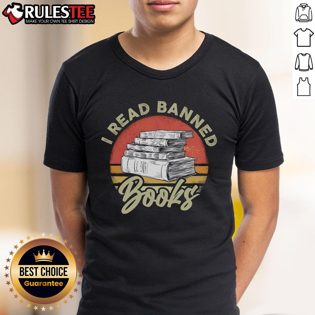 Awesome I Read Banned Books I'm With The Banned Vintage Retro Sunset T-Shirt