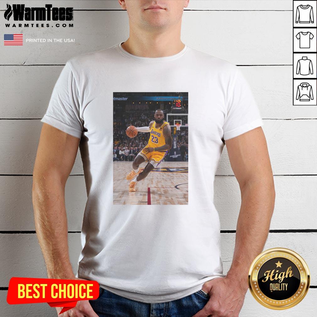 Awesome LeBron Los Angeles Lakers Basketball Number 23 Superstar Pose T-Shirt