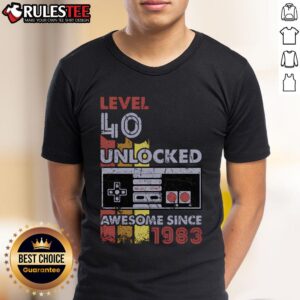 Awesome Level 40 Unlocked Gamer 40th Birthday Awesome Since 1983 T-Shirt