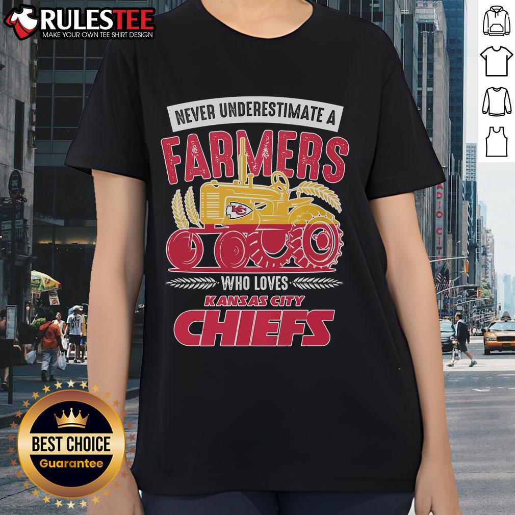 Awesome Never Underestimate A Farmers Who Loves Kansas City Chiefs T-Shirt - Image 3