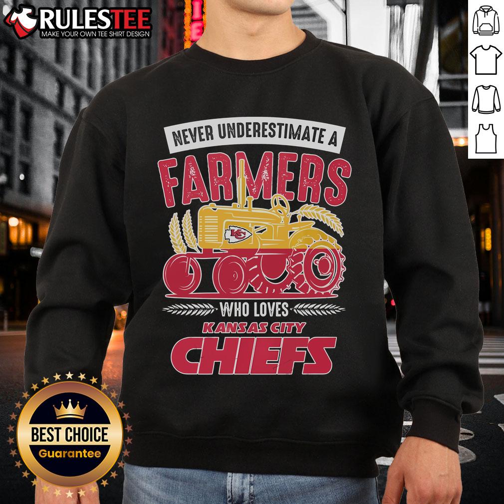 Awesome Never Underestimate A Farmers Who Loves Kansas City Chiefs T-Shirt - Image 5