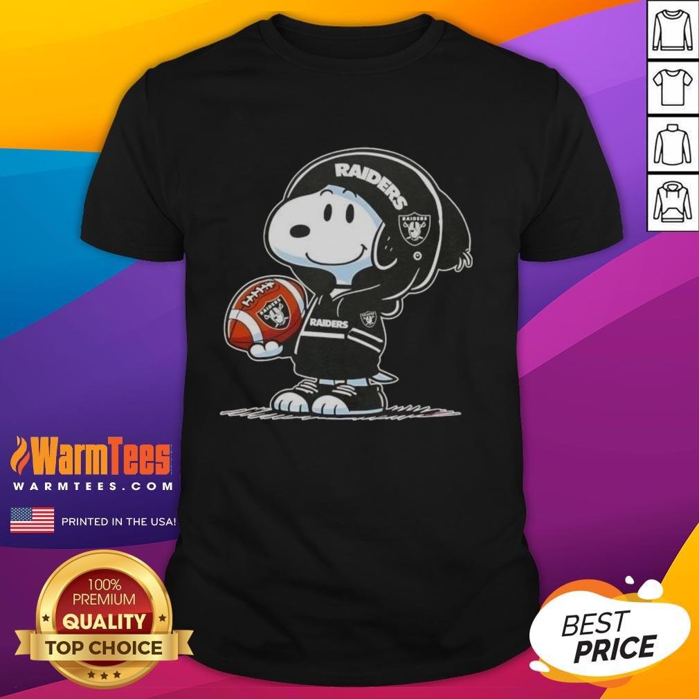 Awesome Peanuts Snoopy Wearing Hoodie Las Vegas Raiders And Smilling At Fans T-Shirt