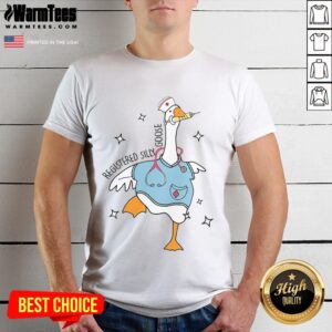 Awesome Registered Silly Goose Funny Nurse Goose Meme Hospital Humor T-Shirt