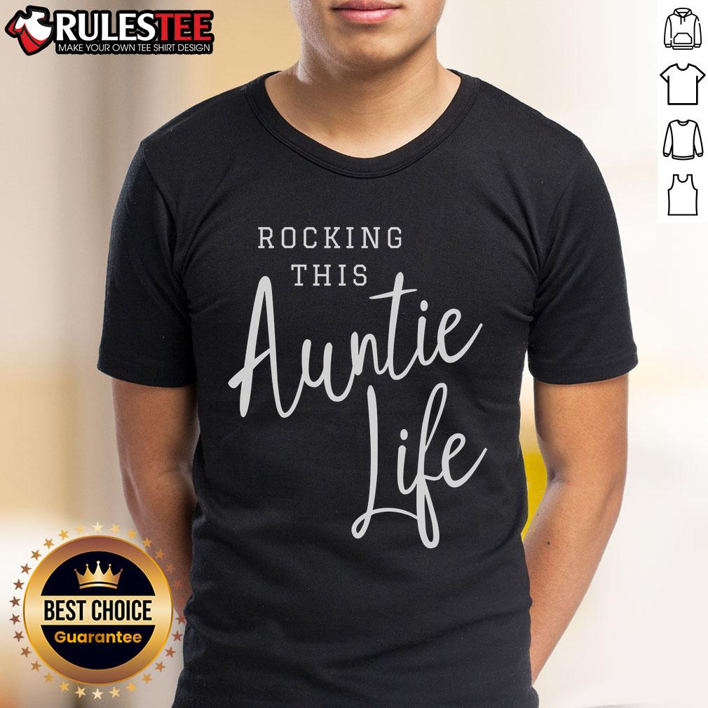 Awesome Rocking This Auntie Life T-Shirt