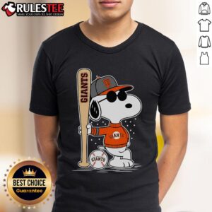 Awesome Snoopy Standing Pose San Francisco Giants Baseball T-Shirt