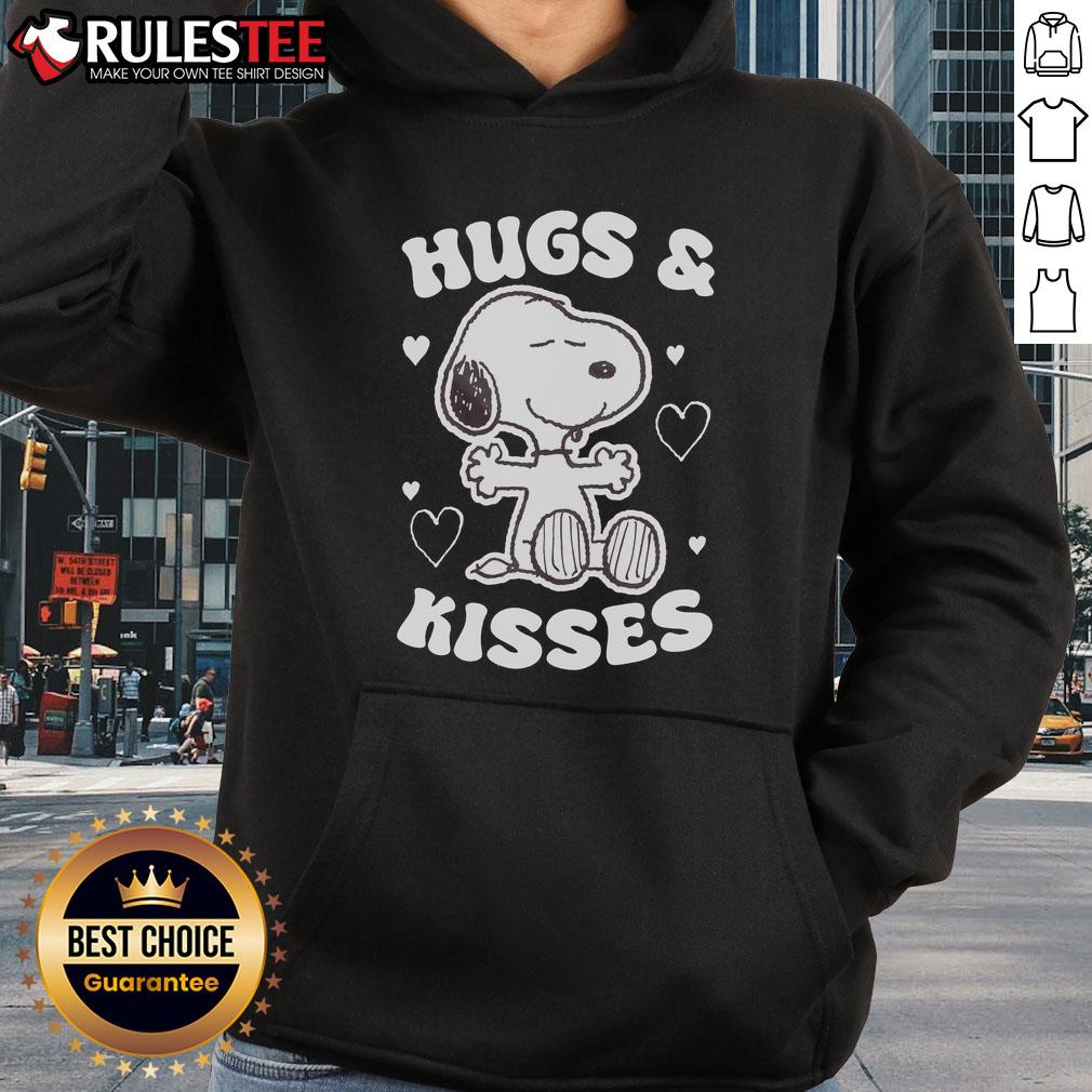 Cute Peanuts Snoopy Valentine's Day Hugs And Kisses T-Shirt - Image 2