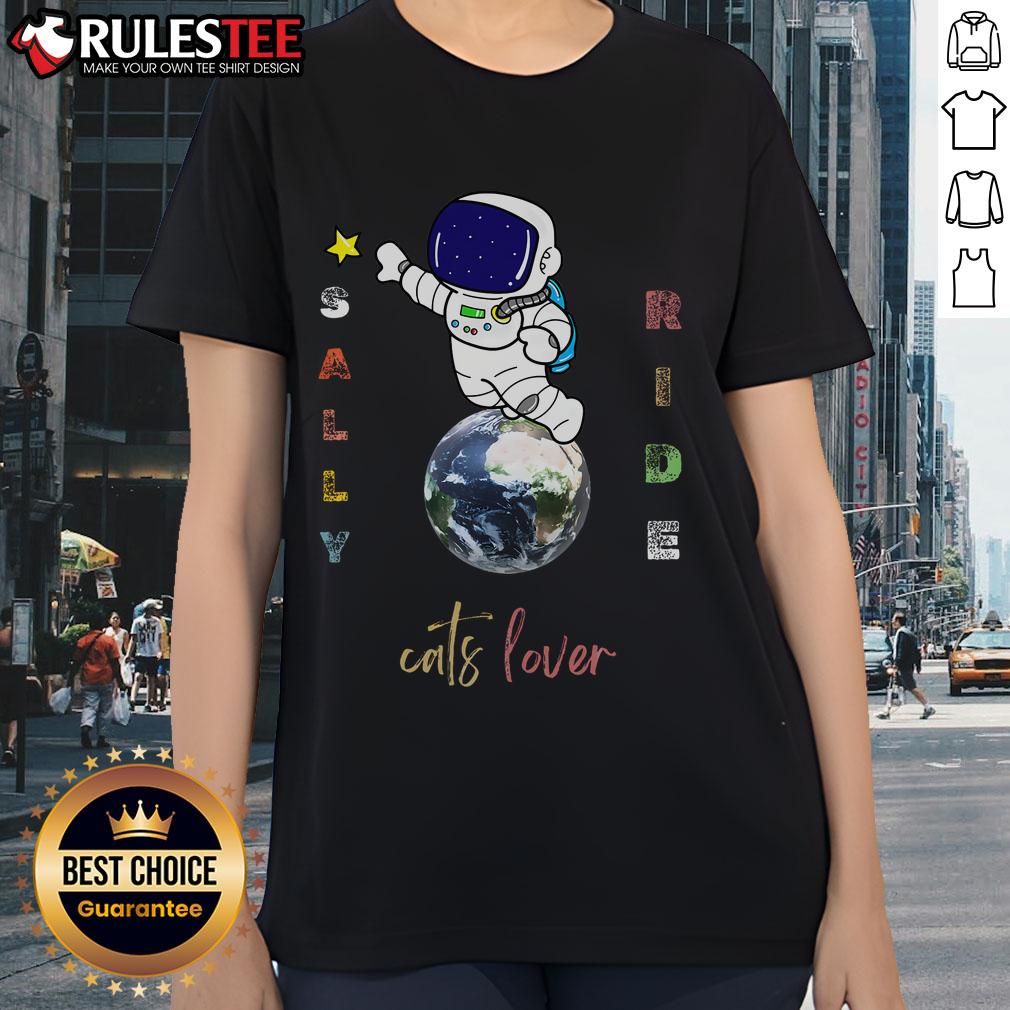 Cute Sally Ride Cats Lover Astronaut T-Shirt - Image 3
