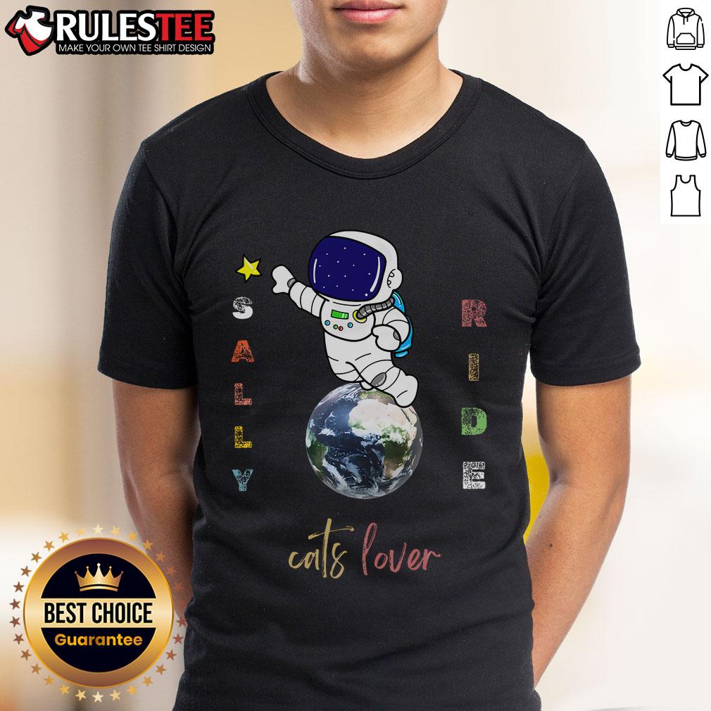 Cute Sally Ride Cats Lover Astronaut T-Shirt