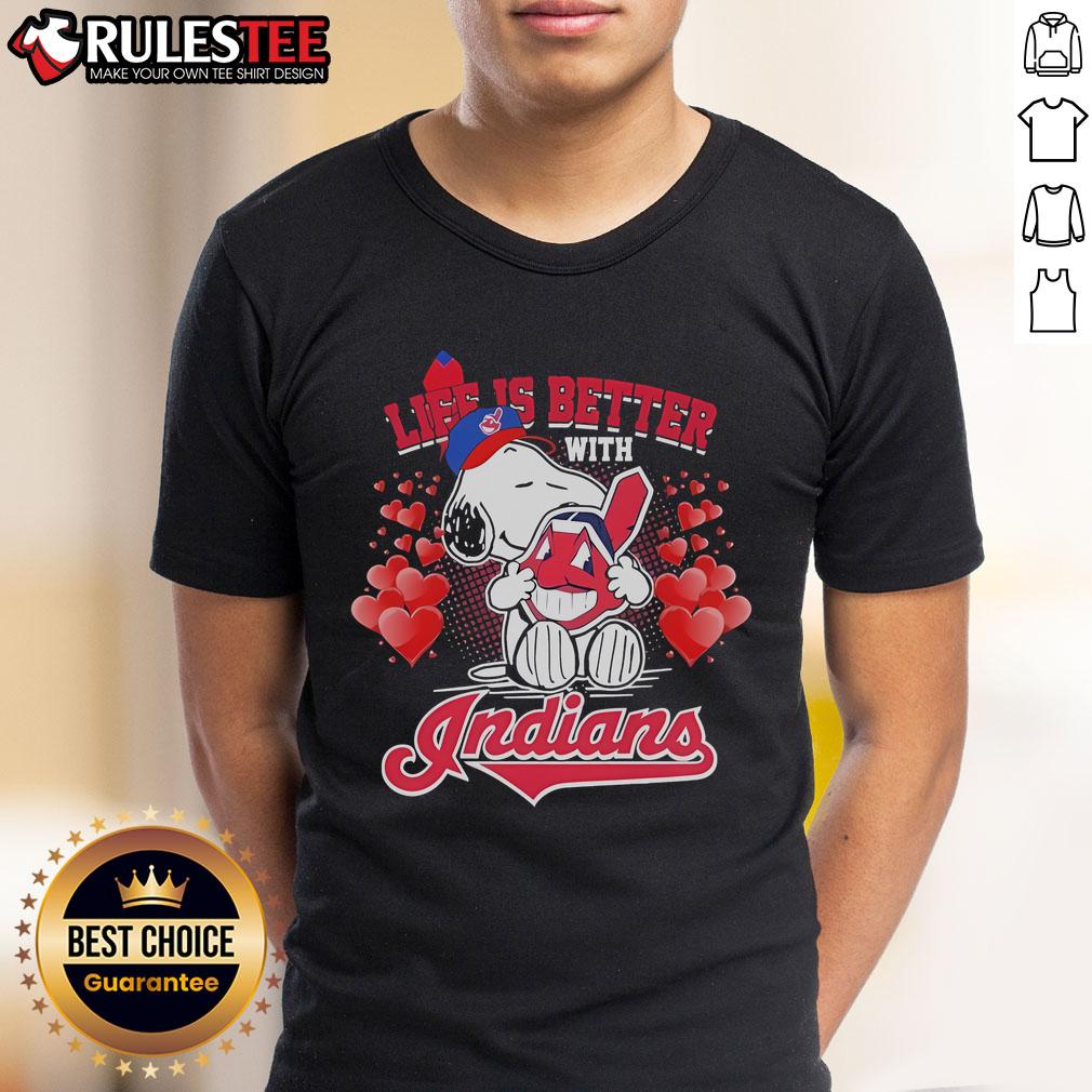 Cute Snoopy Cleveland Guardians Life Is Better With Indians Heart T-Shirt