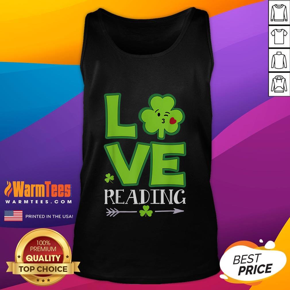 Funny Love Shamrock Reading Teacher St Patrick's Day T-Shirt - Image 4