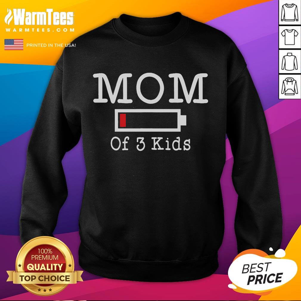 Funny Mom Of 3 Low Battery Busy Mother Parenting T-Shirt - Image 5