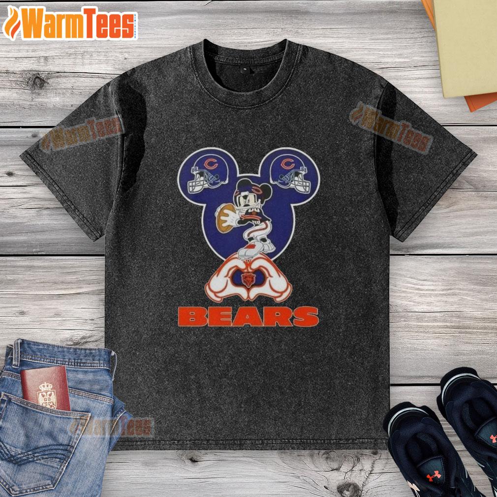 Good Mickey Hands Heart Chicago Bears Football T-Shirt - Image 6