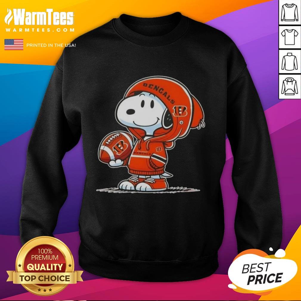 Good Peanuts Snoopy Wearing Hoodie Cincinnati Bengals And Smilling At Fans T-Shirt - Image 5