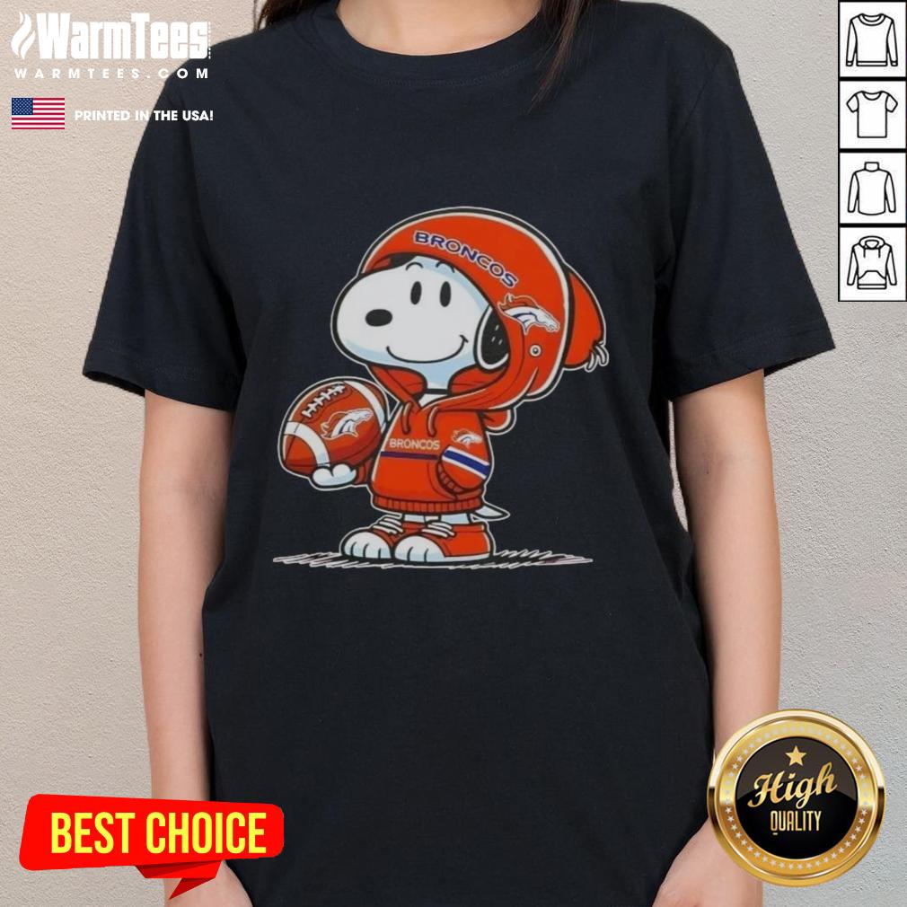 Good Peanuts Snoopy Wearing Hoodie Denver Broncos And Smilling At Fans T-Shirt - Image 3
