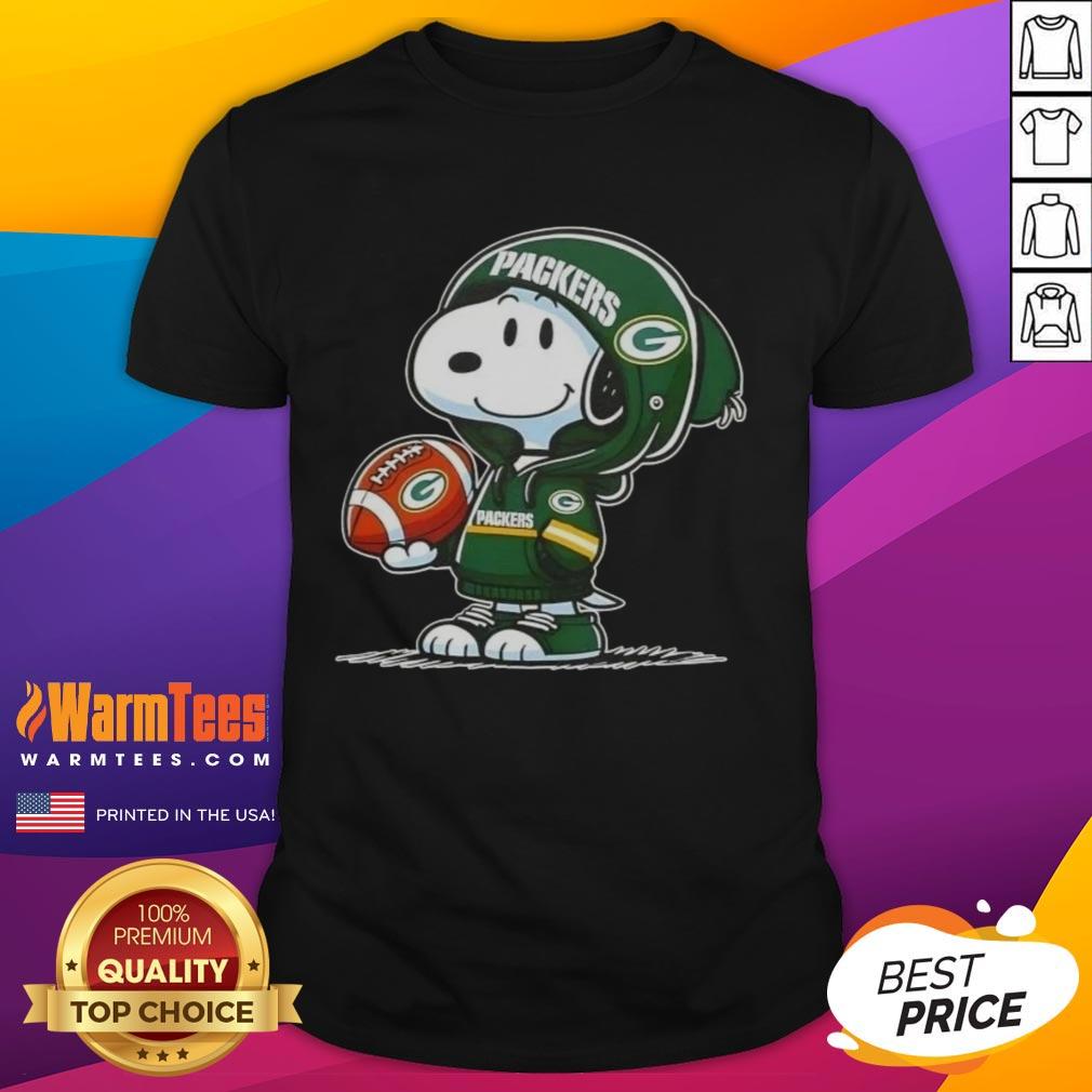Good Peanuts Snoopy Wearing Hoodie Green Bay Packers And Smiling At Fans T-Shirt
