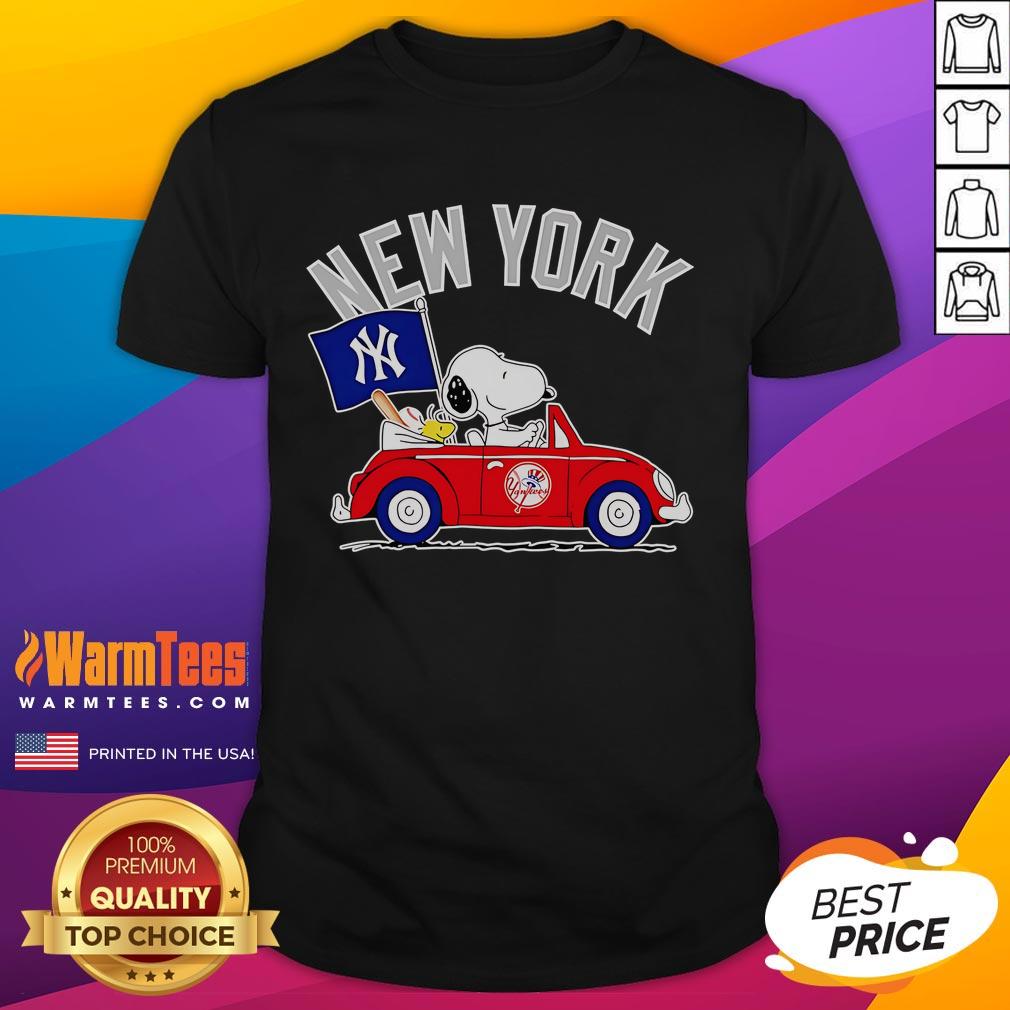 Good Snoopy And Woodstock Driving Car New York Yankees T-Shirt