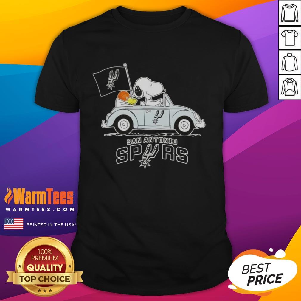 Good Snoopy Driving Car San Antonio Spurs Basketball T-Shirt