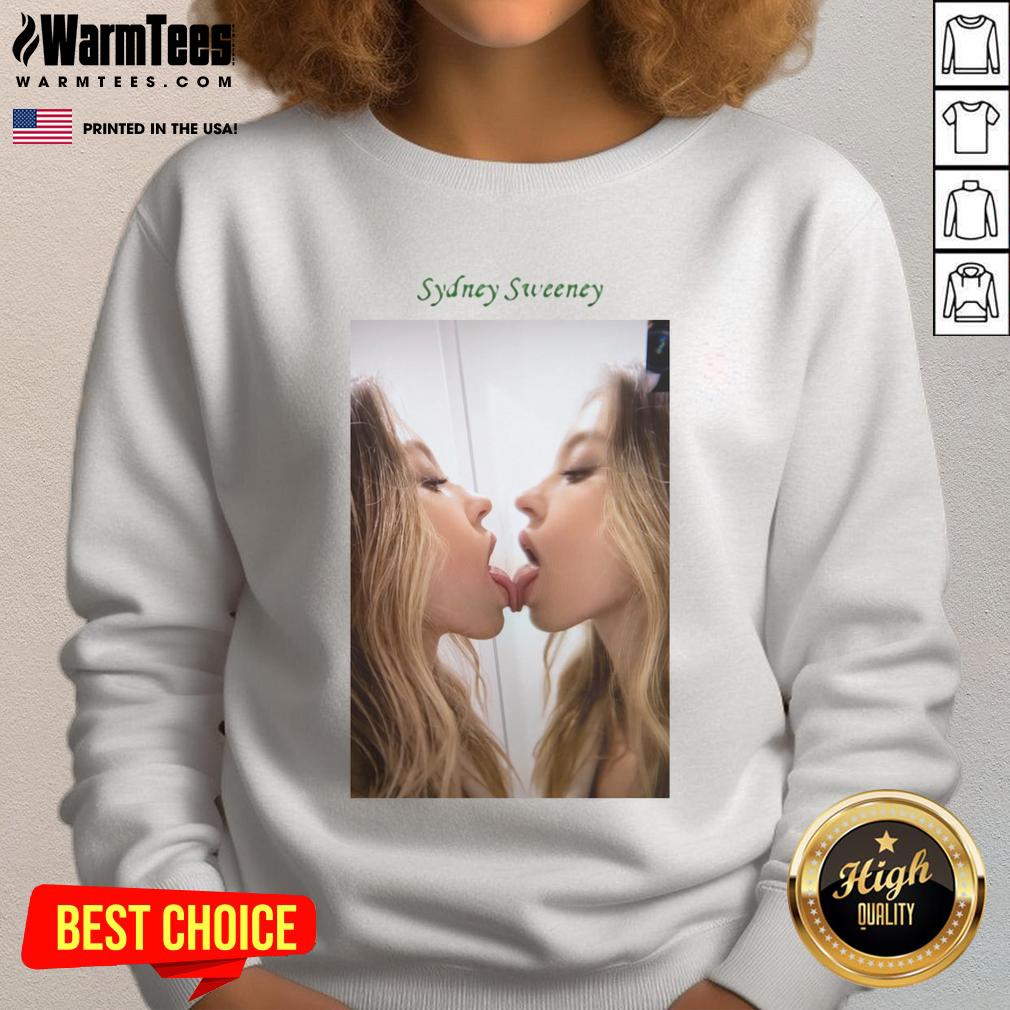 Official Sydney Sweeney Kissing Mirror T-Shirt - Image 5