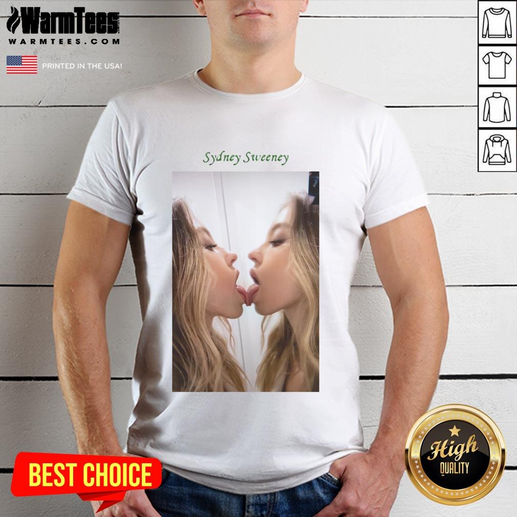 Official Sydney Sweeney Kissing Mirror T-Shirt