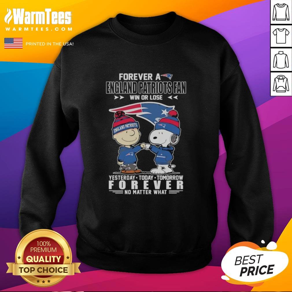 Pretty Charlie Brown Fist Bump Snoopy Forever A New England Patriots Fan Win Or Lose No Matter What T-Shirt - Image 5