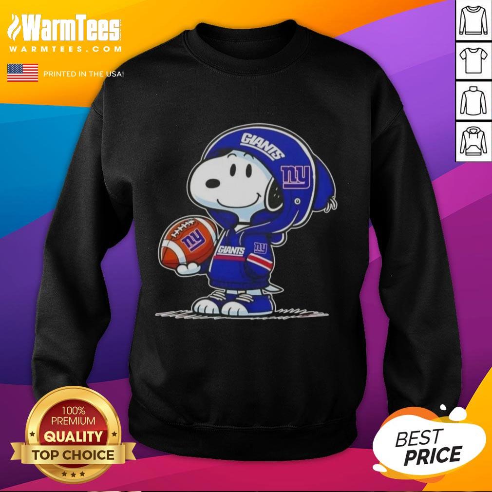Pretty Peanuts Snoopy Wearing Hoodie New York Giants And Smilling At Fans T-Shirt - Image 5