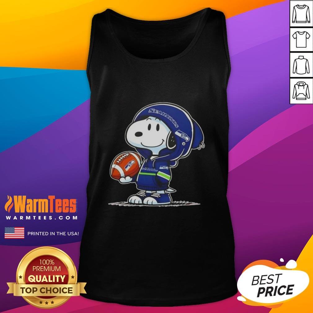 Pretty Peanuts Snoopy Wearing Hoodie Seattle Seahawks And Smilling At Fans T-Shirt - Image 4