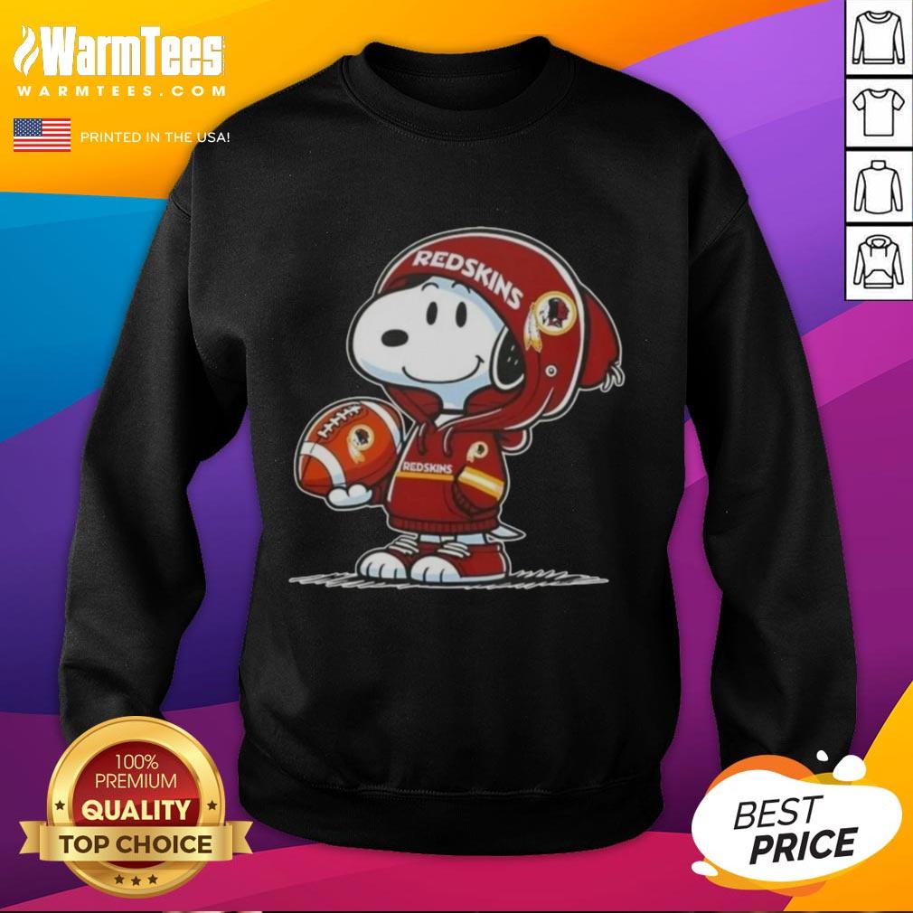Pretty Peanuts Snoopy Wearing Hoodie Washington Commanders And Smilling At Fans T-Shirt - Image 5