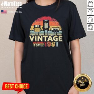 Alternative view of Top 1981 Birthday Vintage Retro Vintage T-Shirt