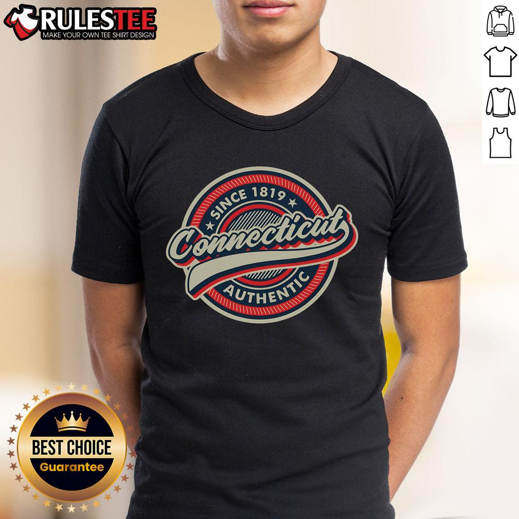 Top Connecticut Since 1819 Authentic Retro Vintage Mountains Nature Hiking T-Shirt