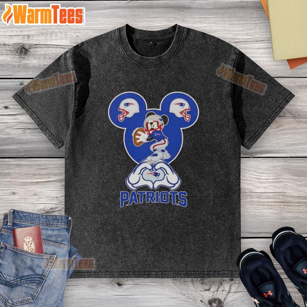 Top Mickey Hands Heart Love New England Patriots Football T-Shirt - Image 6
