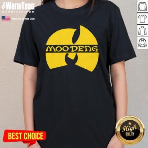 Alternative view of Top Moo Deng Clan T-Shirt