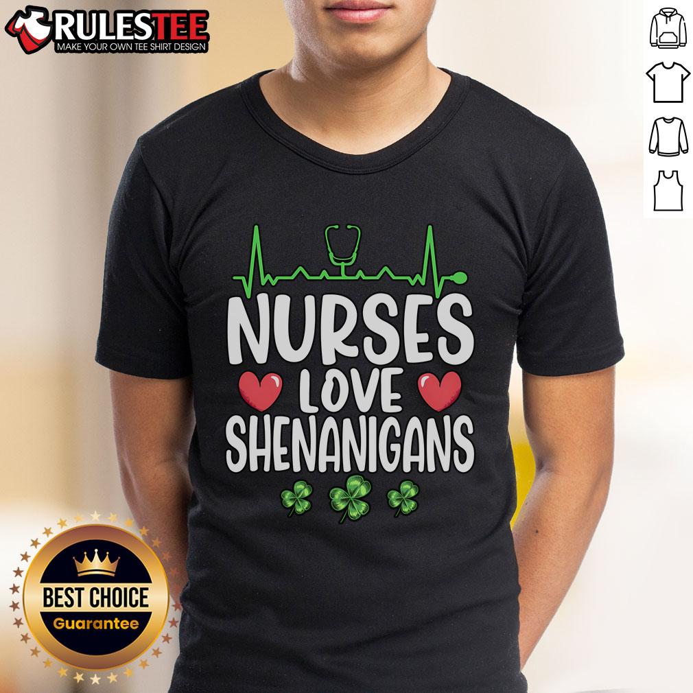 Top Nurses Love Shenanigans Saint Patrick's Day T-Shirt