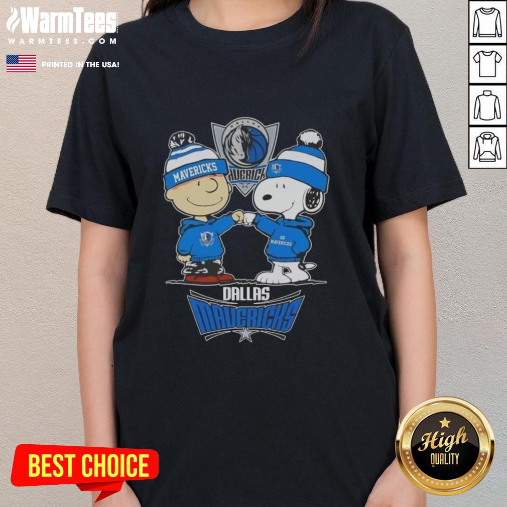 Top Snoopy High Five Charlie In Dallas Mavericks T-Shirt - Image 3