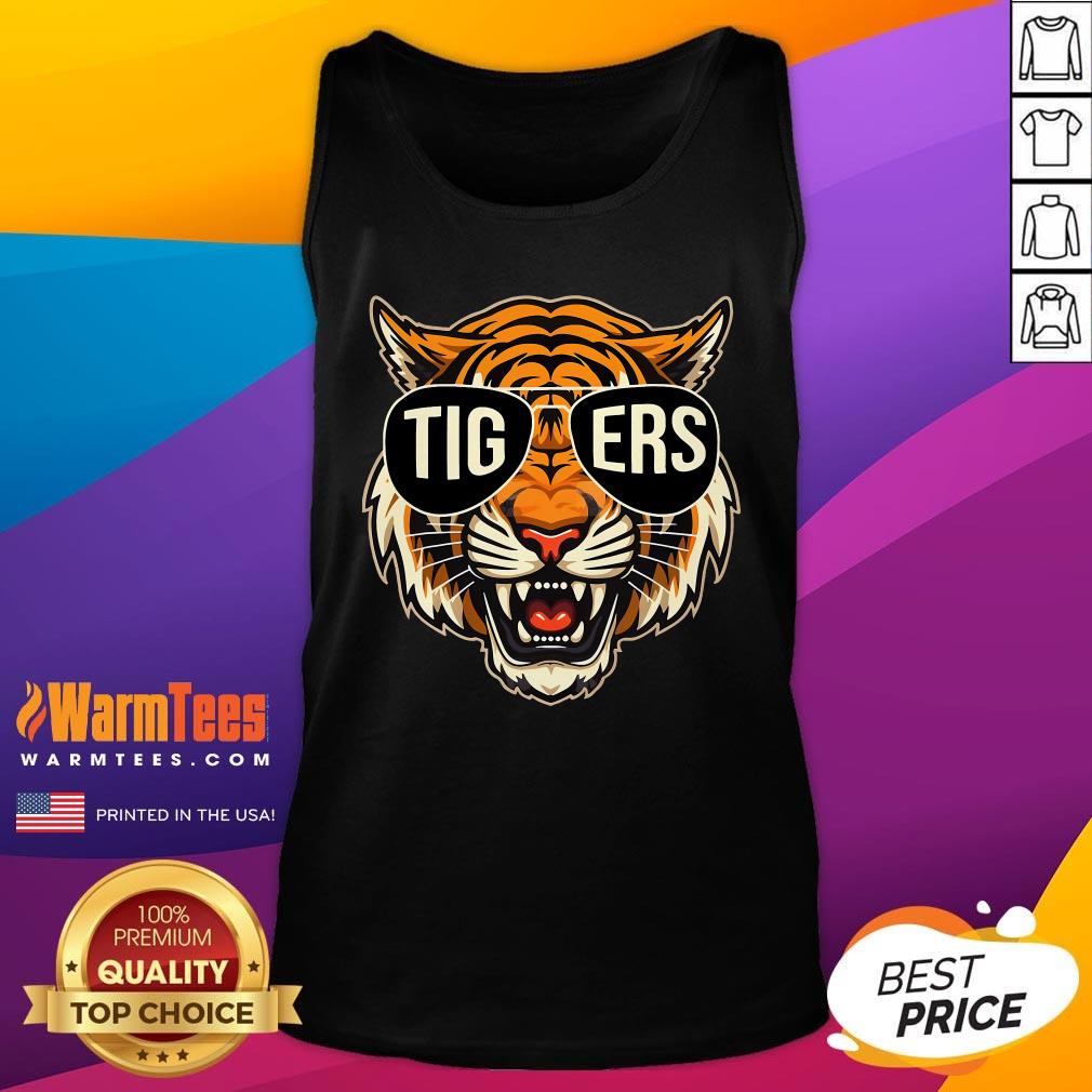 Top Tigers Vintage Sports Name Design T-Shirt - Image 5