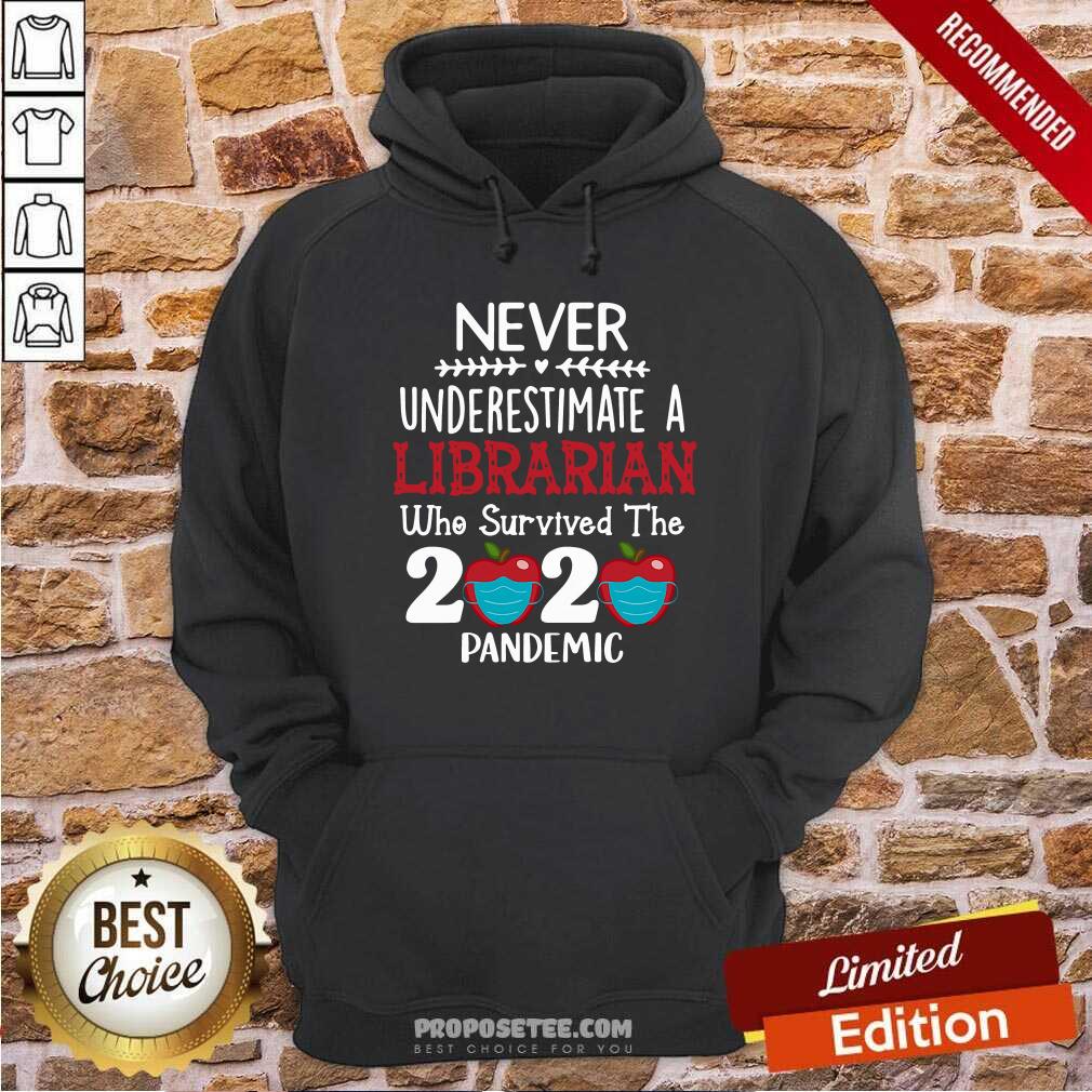 Apple Never Underestimate A Librarian Who Survived 2020 Pandemic Shirt - Image 2