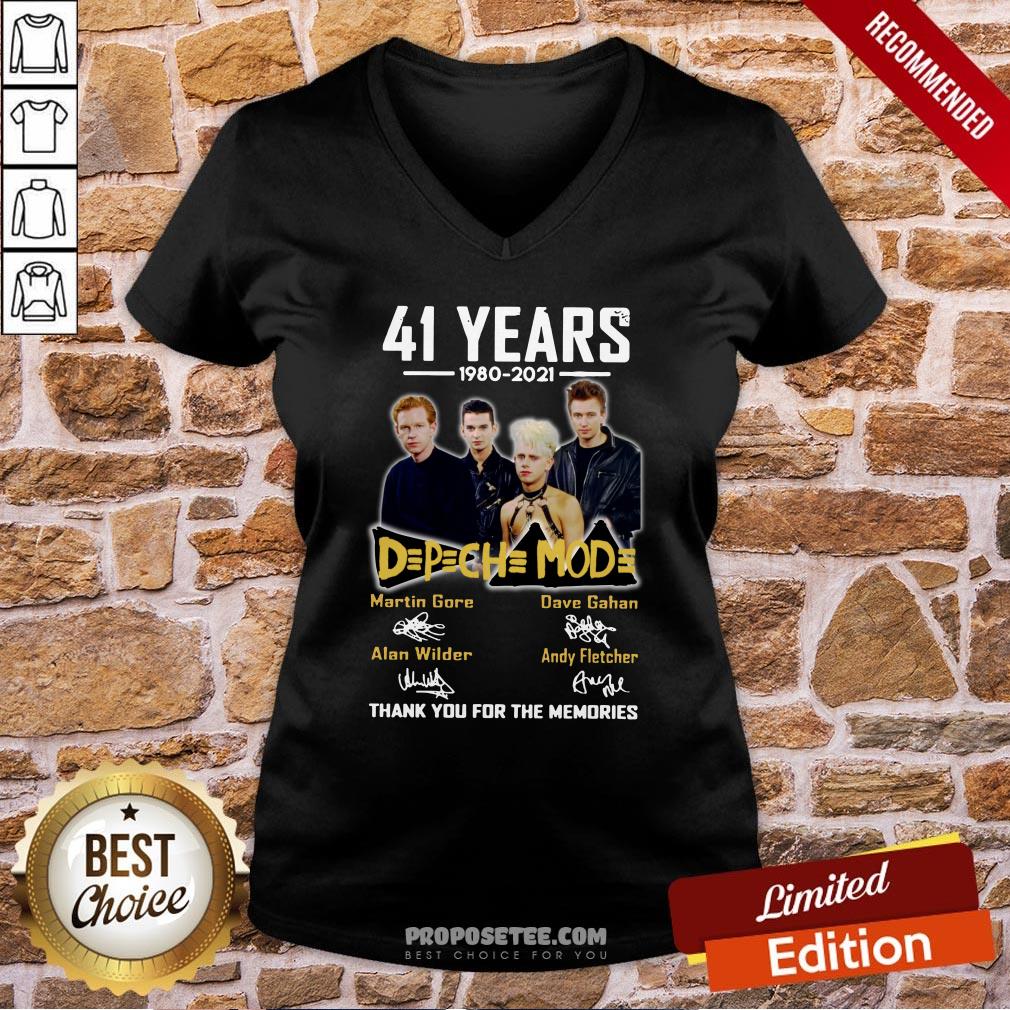 Awesome 41 Years 1980 2021 D P CH MOD Thank You For The Memories Signatures Shirt - Image 2