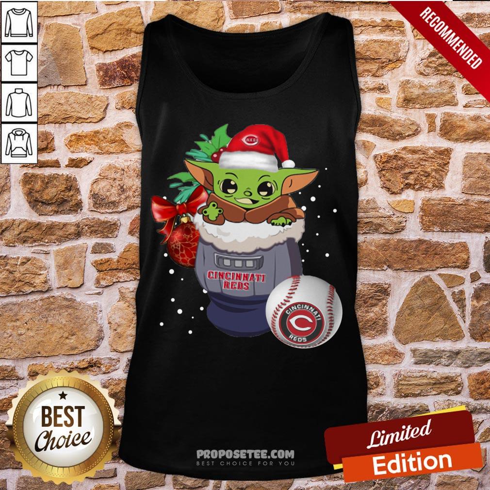 Awesome Cincinnati Reds Christmas Baby Yoda Star Wars Funny Happy Mlb Shirt - Image 4