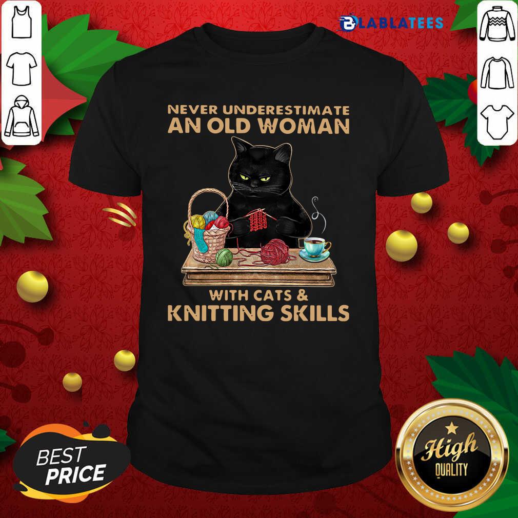 Awesome Never Underestimate An Old Woman With Cat And Knitting Skills Shirt