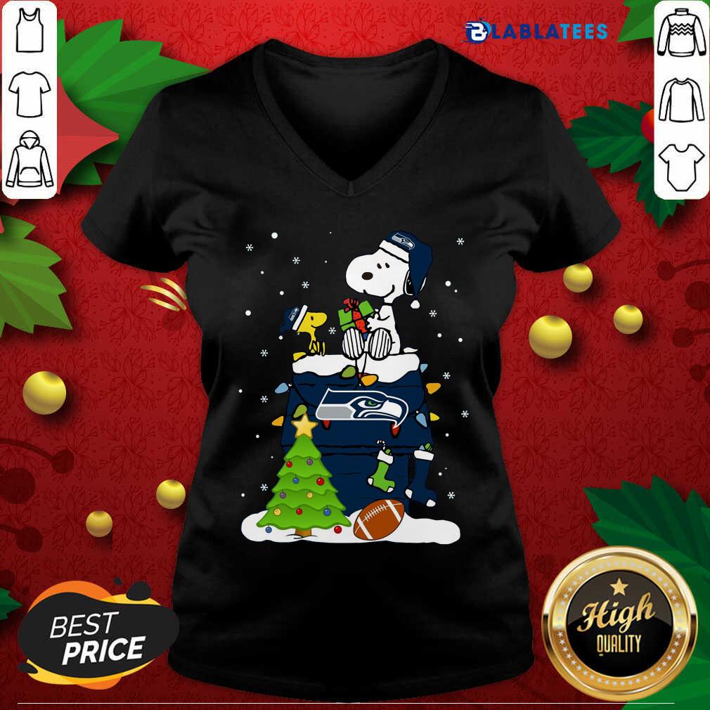 Awesome Snoopy Merry Christmas NFL Seahawks Unisex Shirt - Image 3
