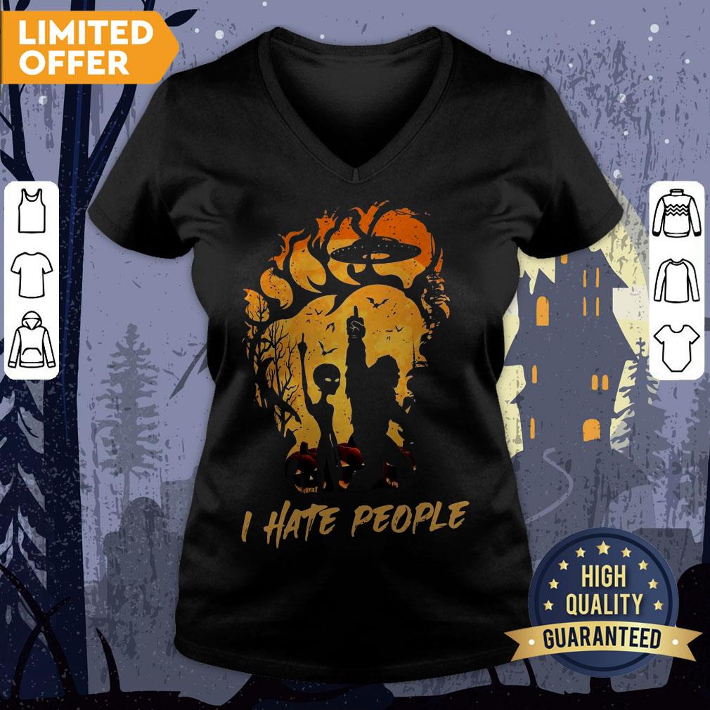 Bigfoot And Alien I Hate People Halloween Shirt - Image 3