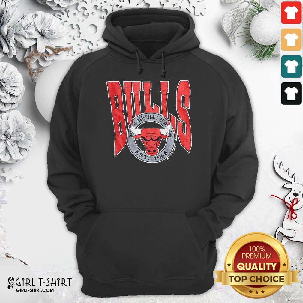 Funny 1990 Chicago Bulls Vintage Trench Basketball Est 1966 Shirt - Image 5