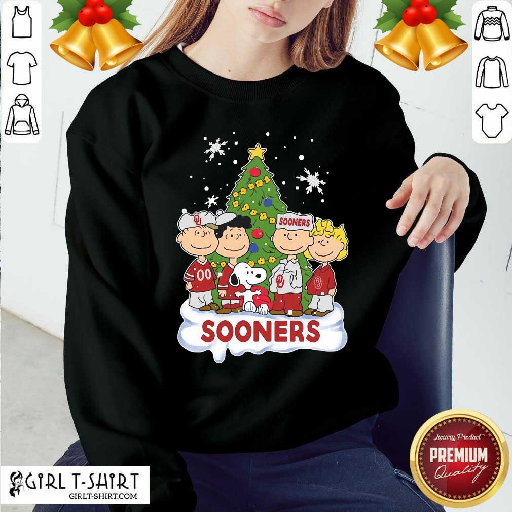 Funny Snoopy The Peanuts Oklahoma Sooners Christmas Shirt - Image 4