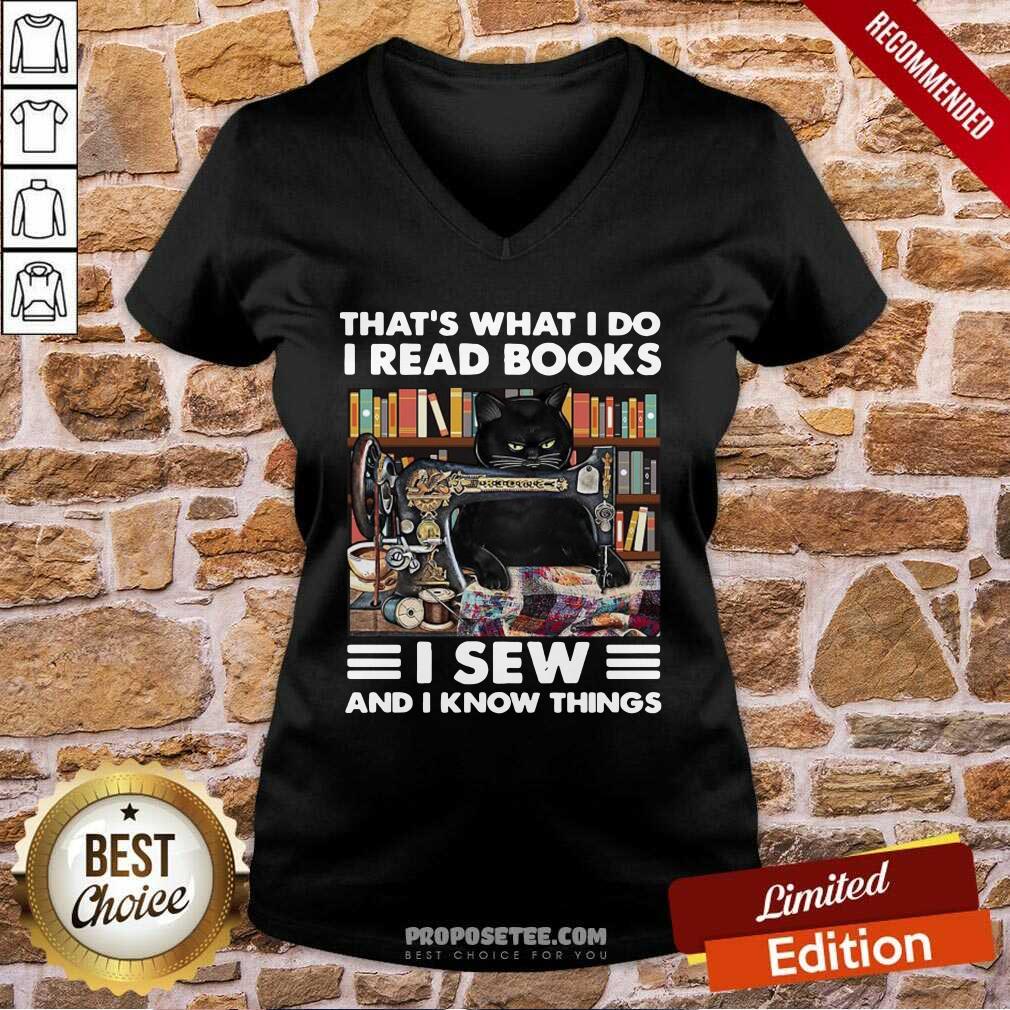 Good Black Cat That’s What I Do I Read Books I Sew And I Know Things Shirt - Image 2