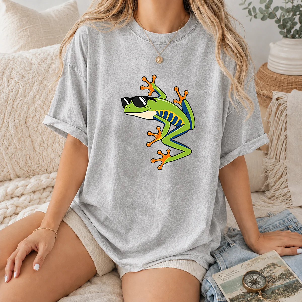 Good Cool Fun Cartoon Frog Sunglasses Summer Beach Shirt - Image 8