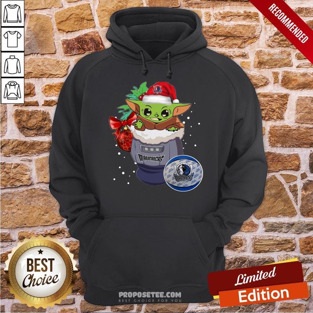 Good Dallas Mavericks Christmas Baby Yoda Star Wars Funny Happy Nba Shirt - Image 2