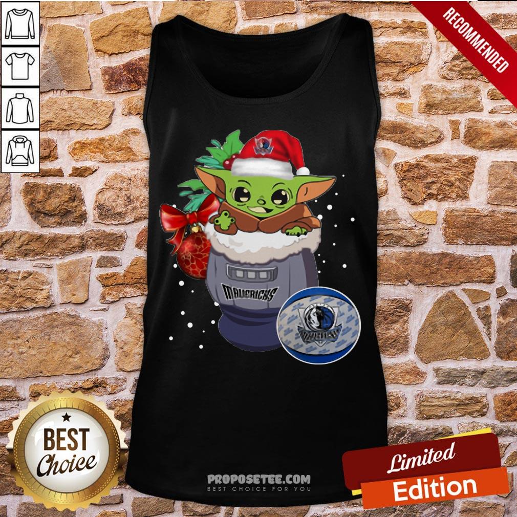 Good Dallas Mavericks Christmas Baby Yoda Star Wars Funny Happy Nba Shirt - Image 4
