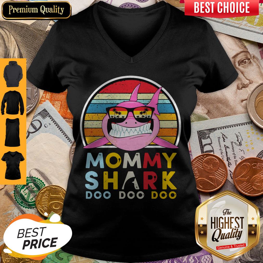 Good Vintage Mommy Shark Doo Doo Doo Shirt - Image 3